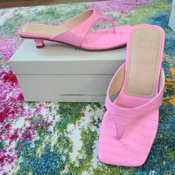 Like New - Marc Fisher - Pink Slides / Sandals kitten heels 👠 - Picture 1 of 12